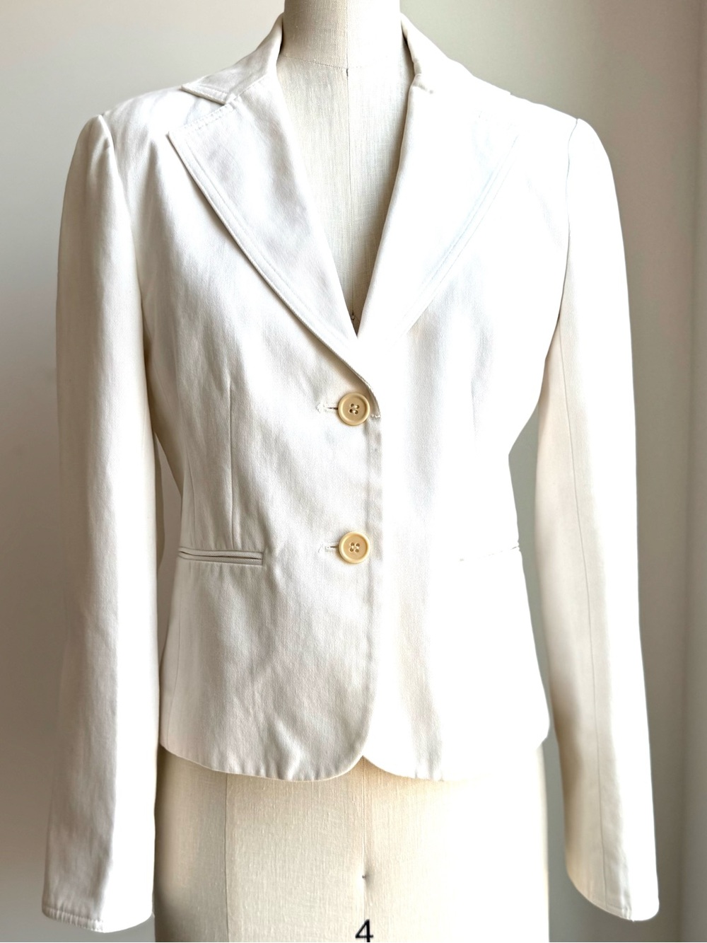 BCBG Max Azria white cotton cropped blazer